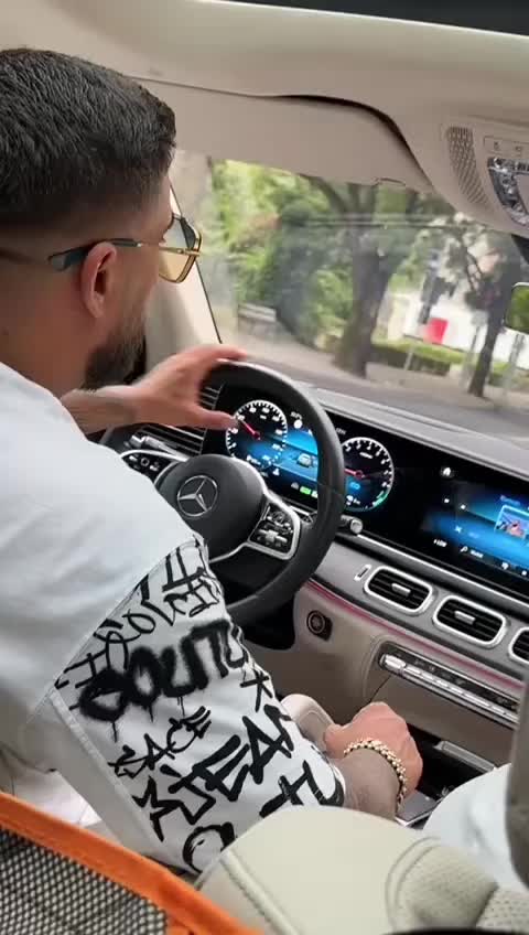 @Leo_Leonard
