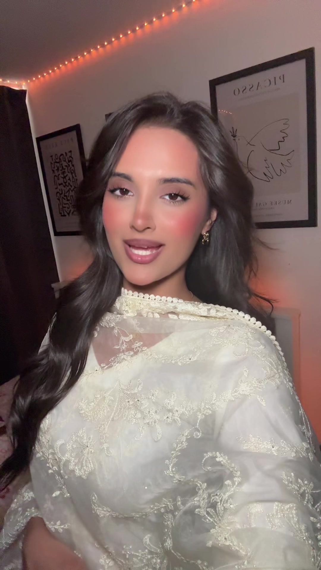 @_ishikadhaliwal_