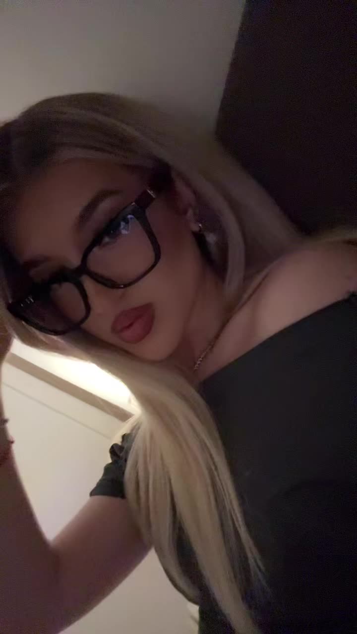 @Diana Damian 𝜗𝜚