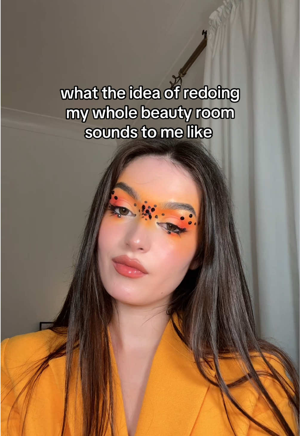 @mariacostinnn
