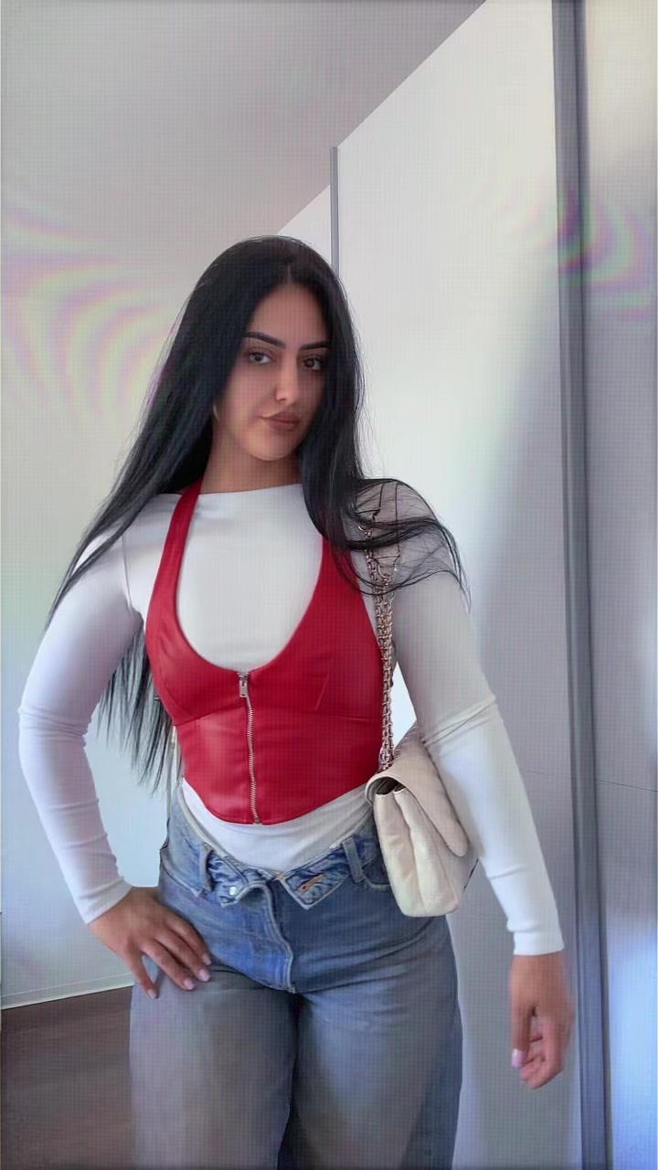 @Elena Jora