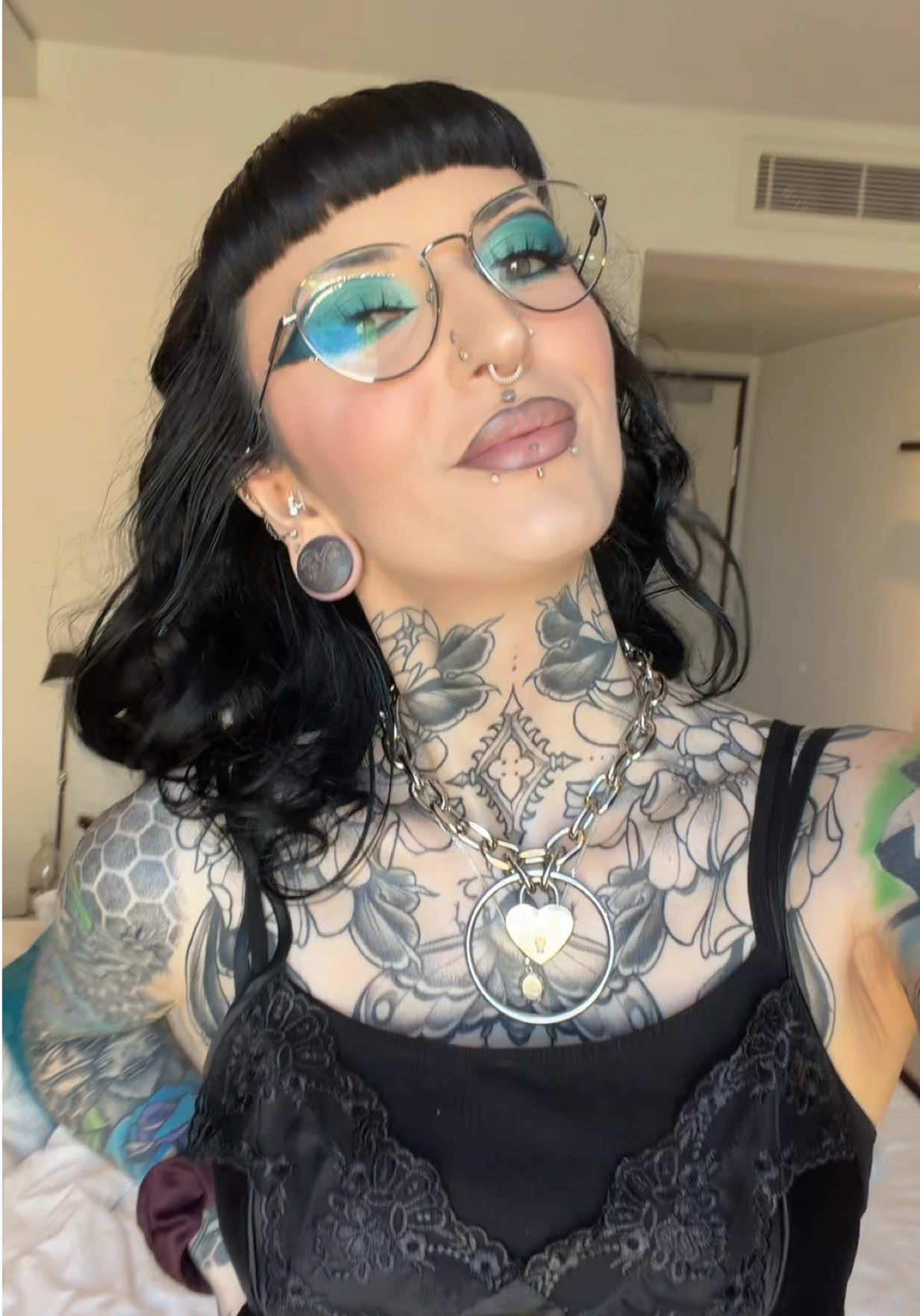 @𝕮𝖍𝖑𝖔𝖊 🖤