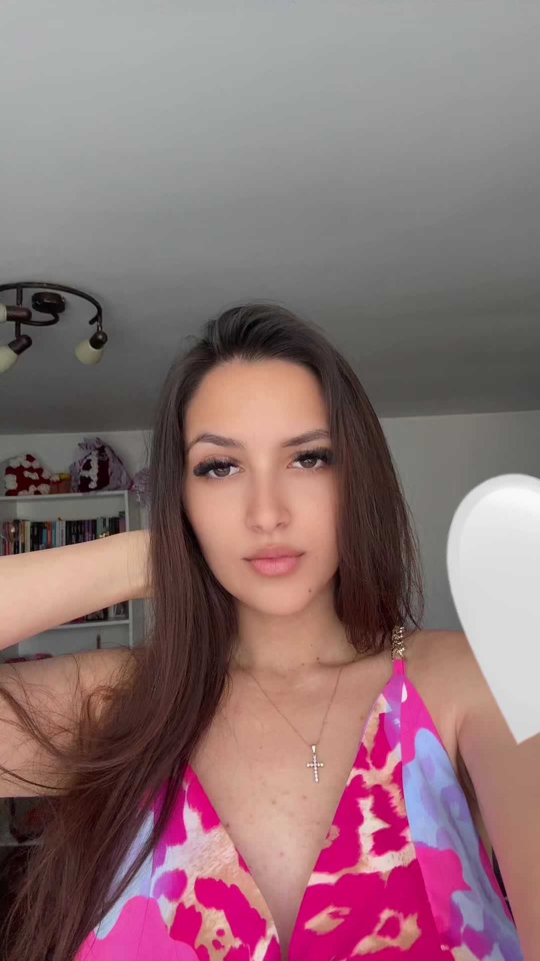 @&copy;️
