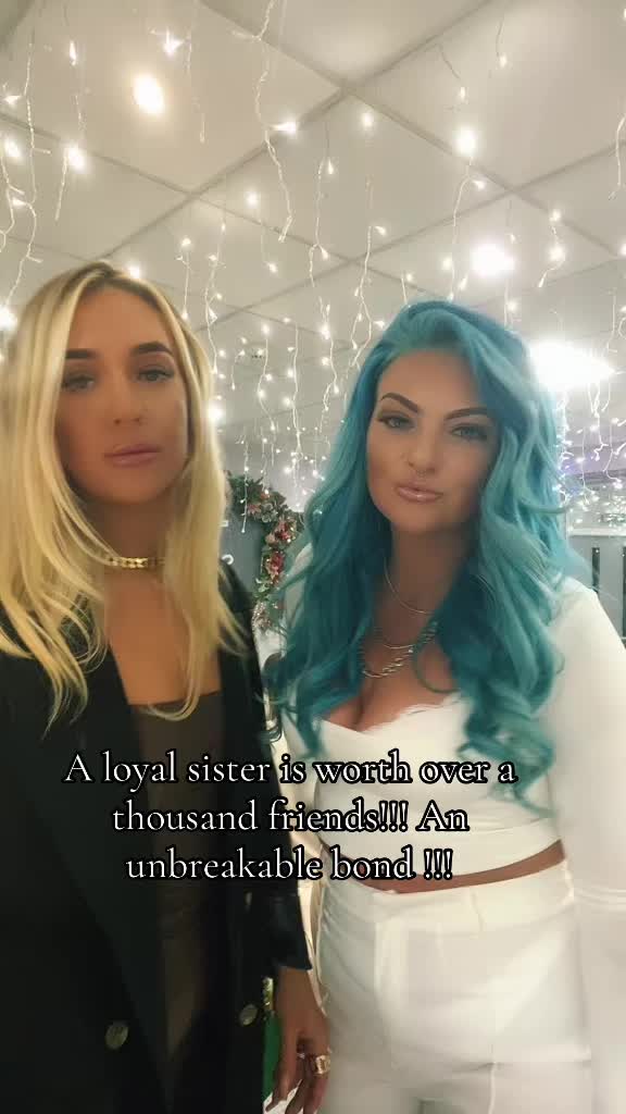 @Kirstie Allen
