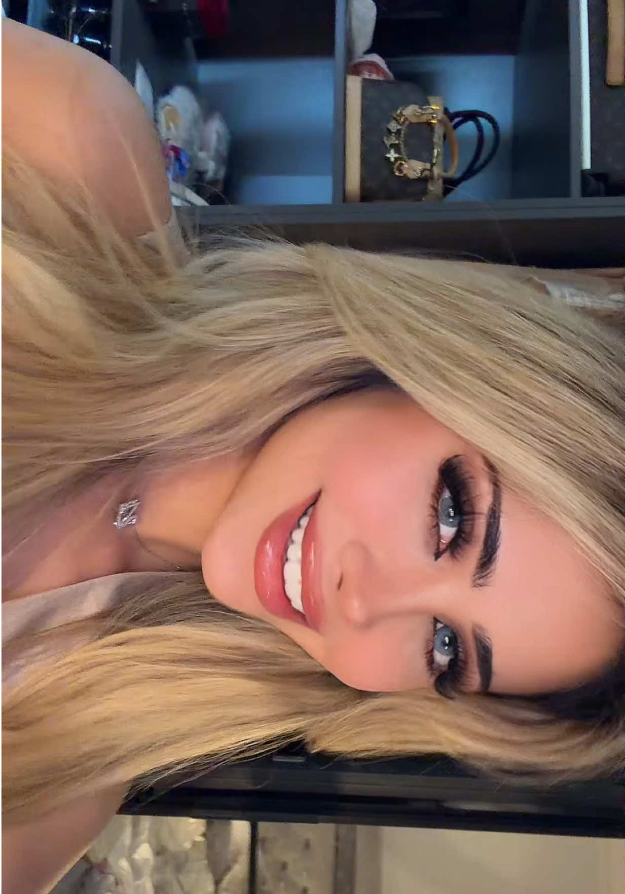 @𝐋𝐢𝐬𝐚