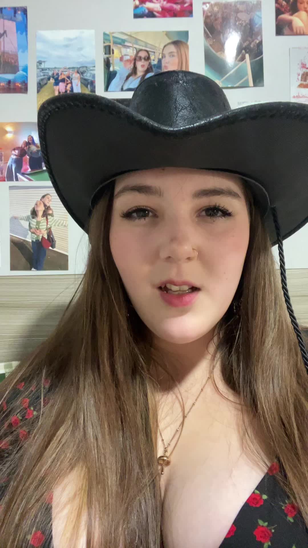 @roseisclarke