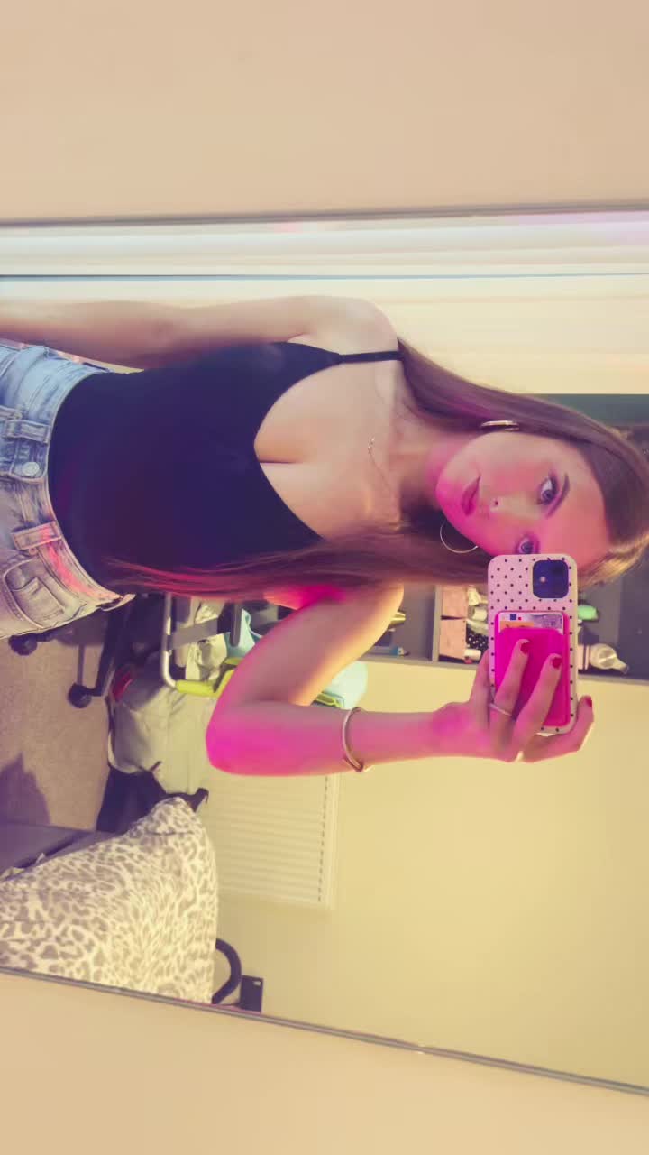@Sarah🖤