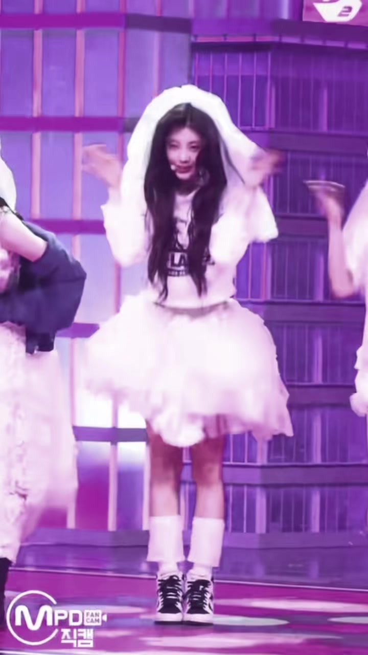 @๐ถ๐
.๐ซ๐๐
๐ โเป๊ฑ โงโห