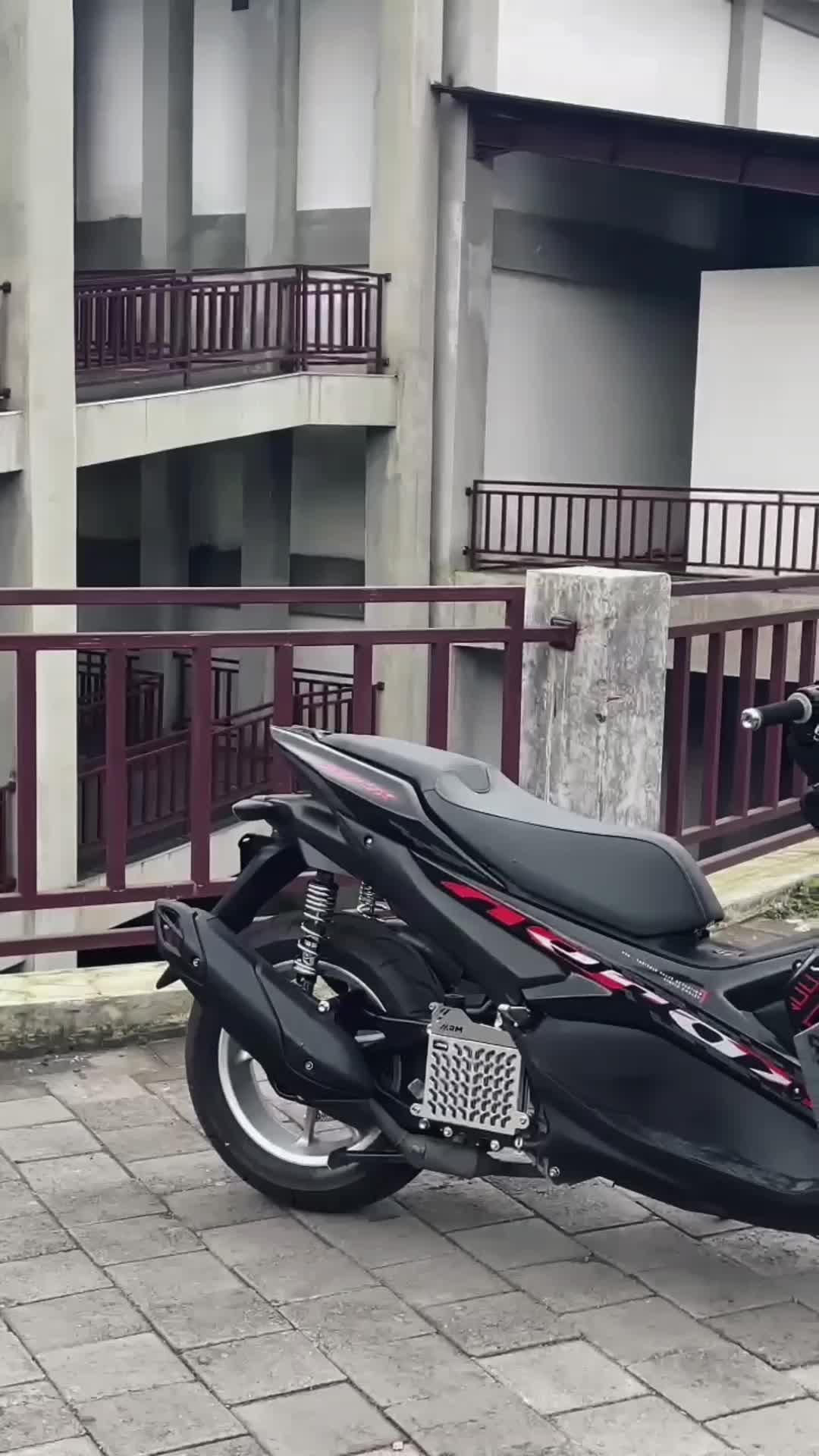 @Wiroxs
