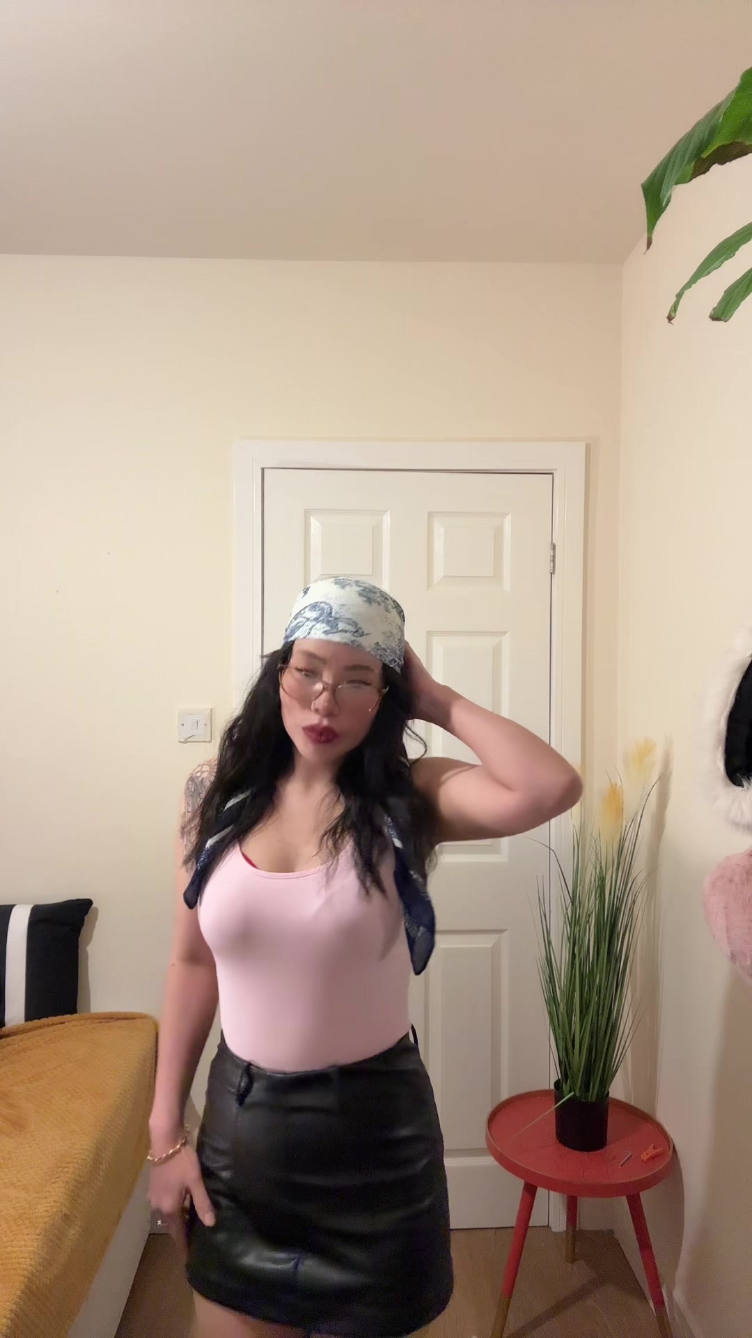 @𝕔𝕙𝕒𝕣𝕧𝕚𝕚-
