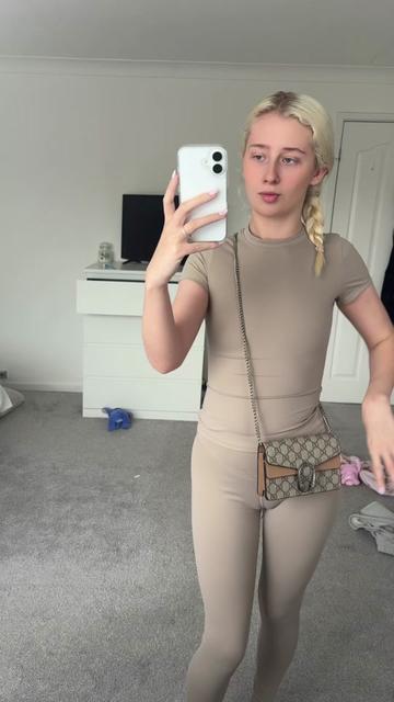 @harleymaeee2