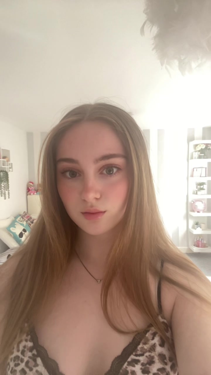 @Roseꨄ︎
