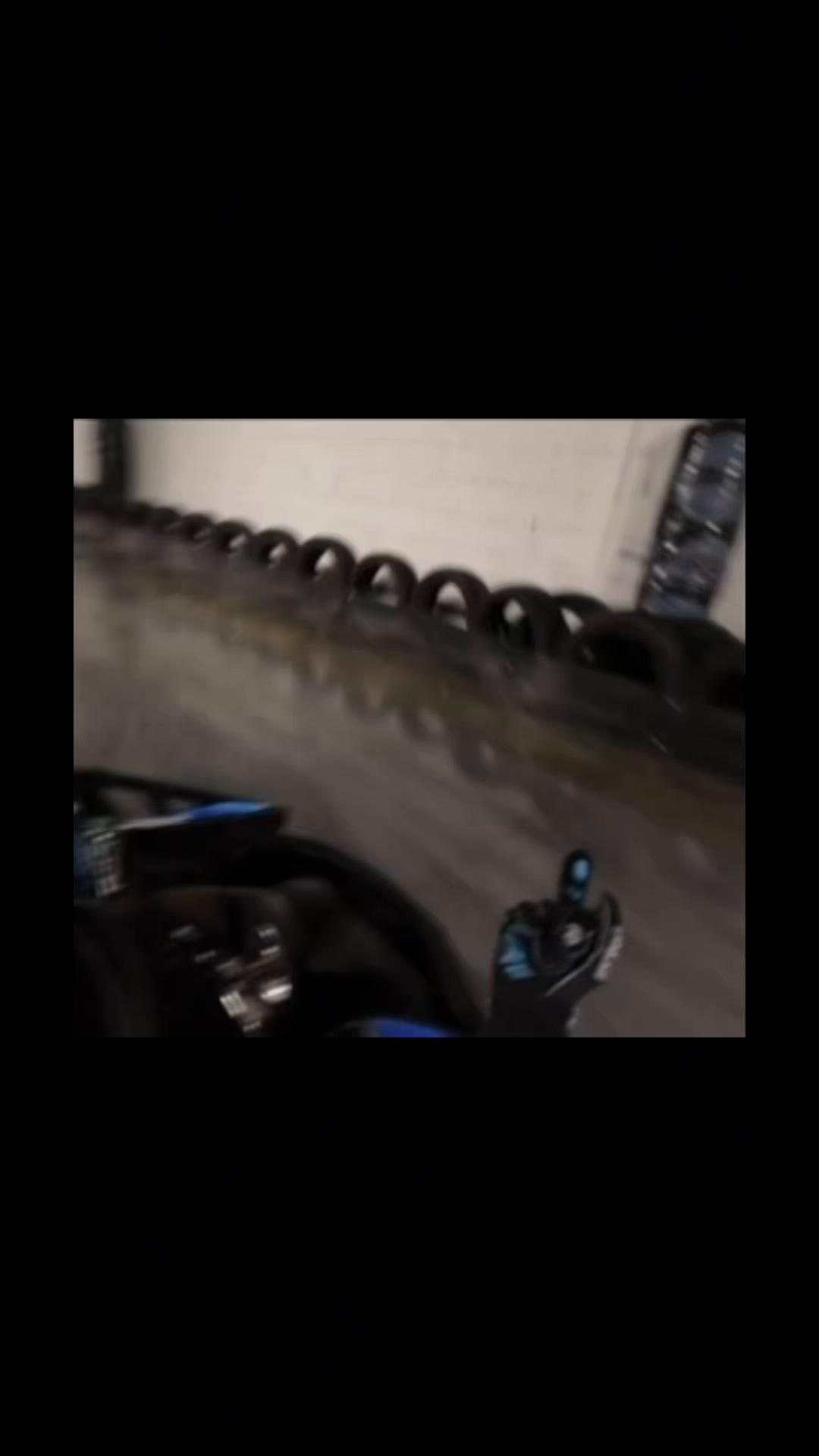 @𝐌𝐁&sup2;&sup1;