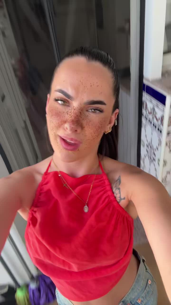 @Noemí