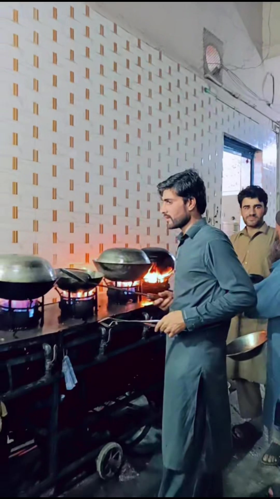 @BILAL CHARGAH HOUSE