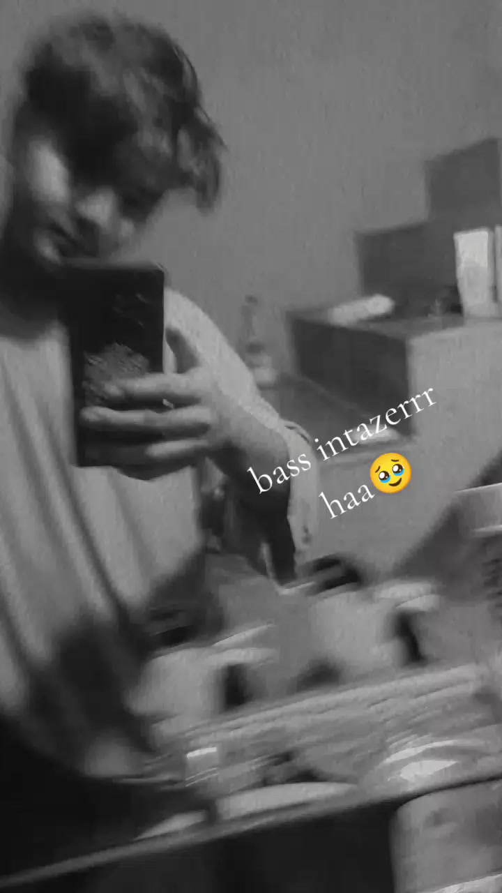 @B Í K Ã S H ツ
