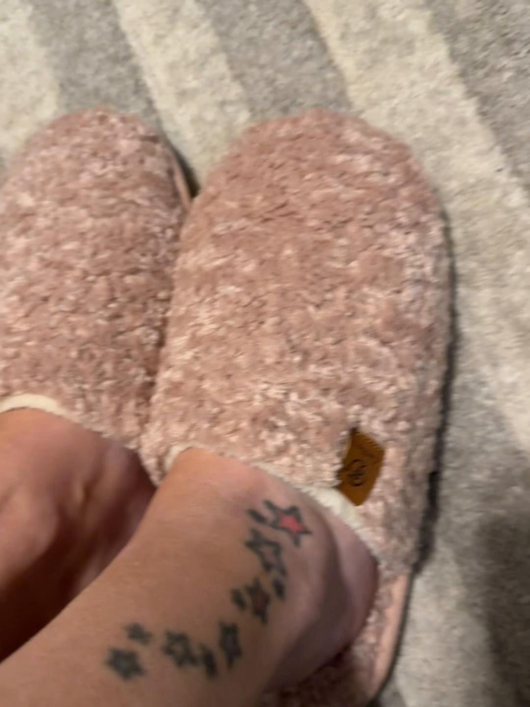 @Sneaker Goddess