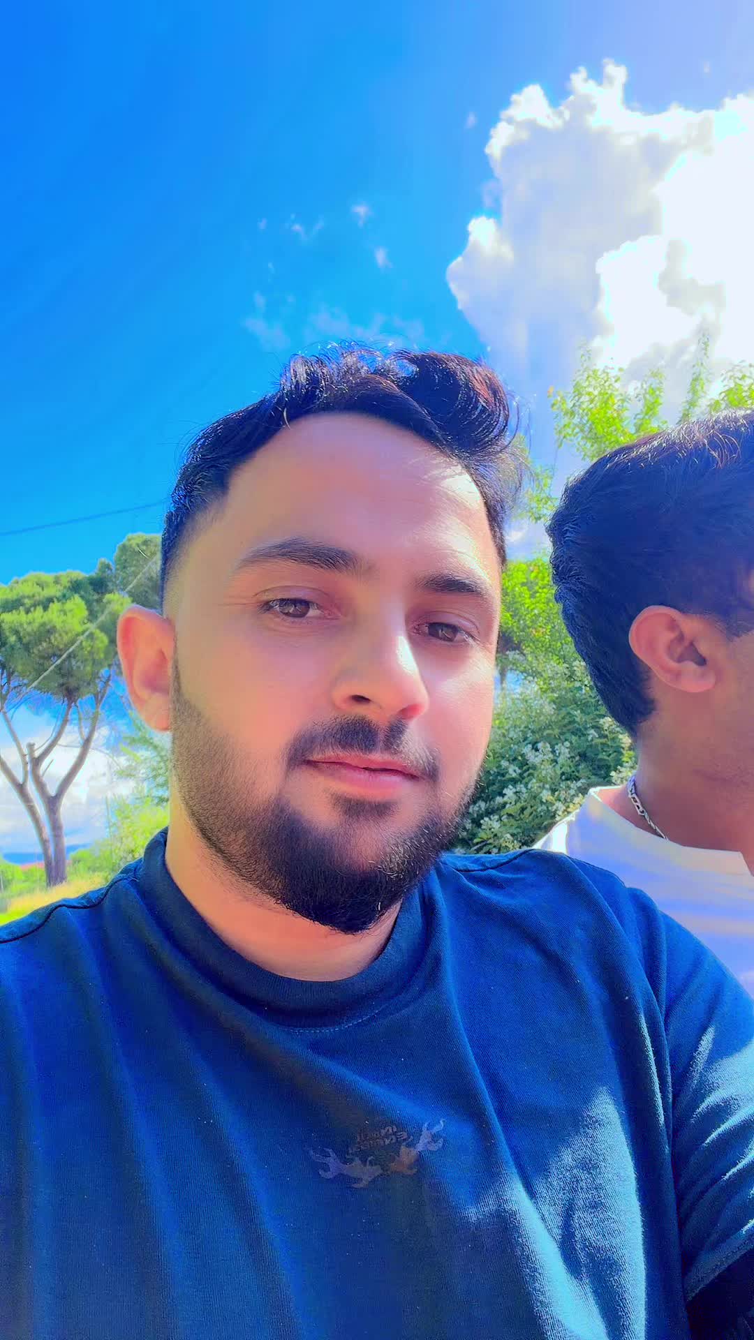 @BABBU🇵🇰🇬🇷