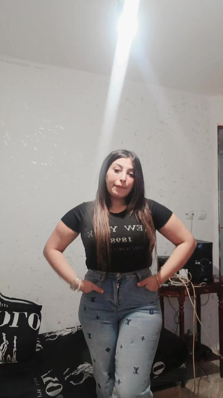 @Nut Ella