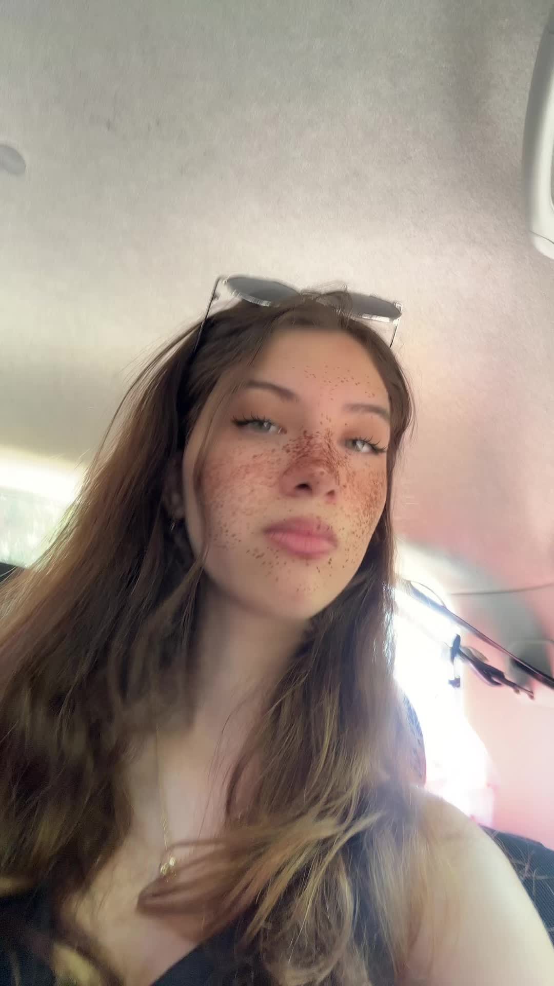 @Poli