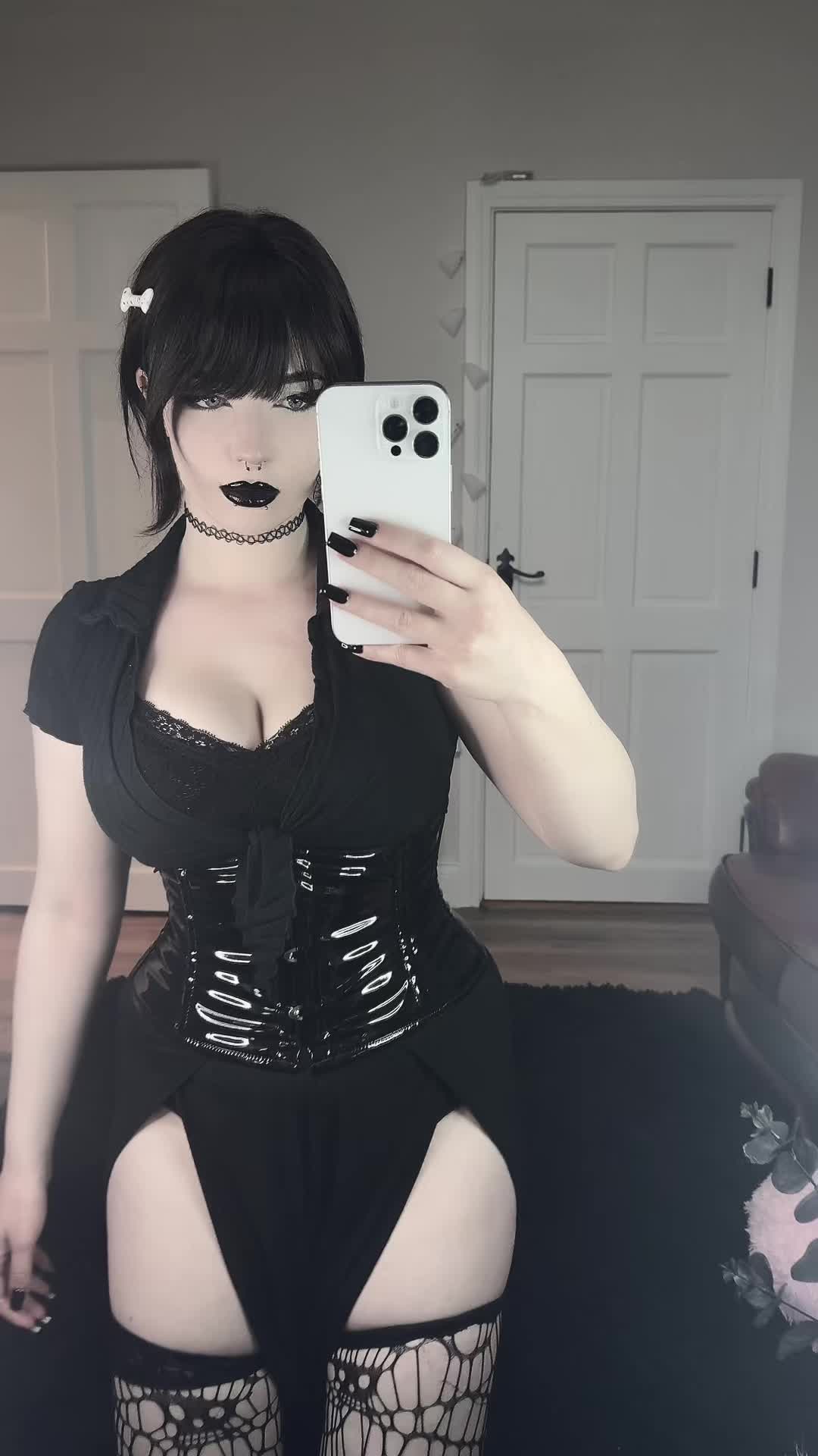 @Cutiegothxo
