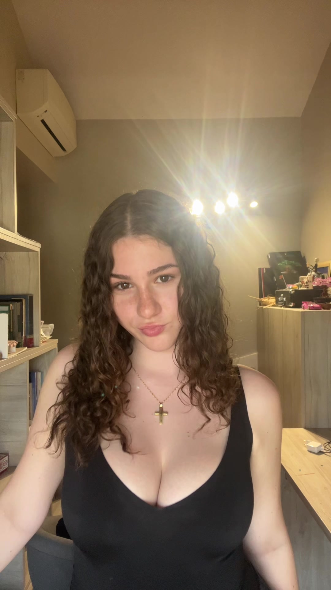 @𝓽𝓸𝓷𝓲𝓪