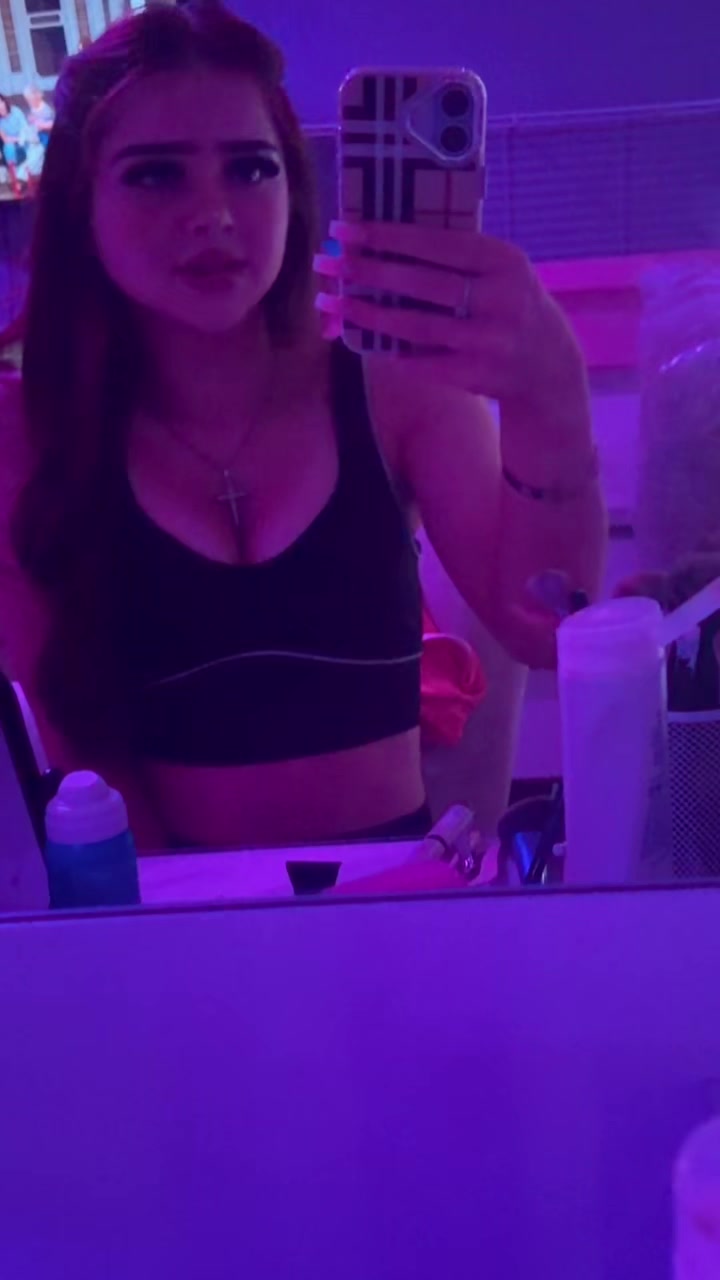 @๐.๐ฒ ๐ค