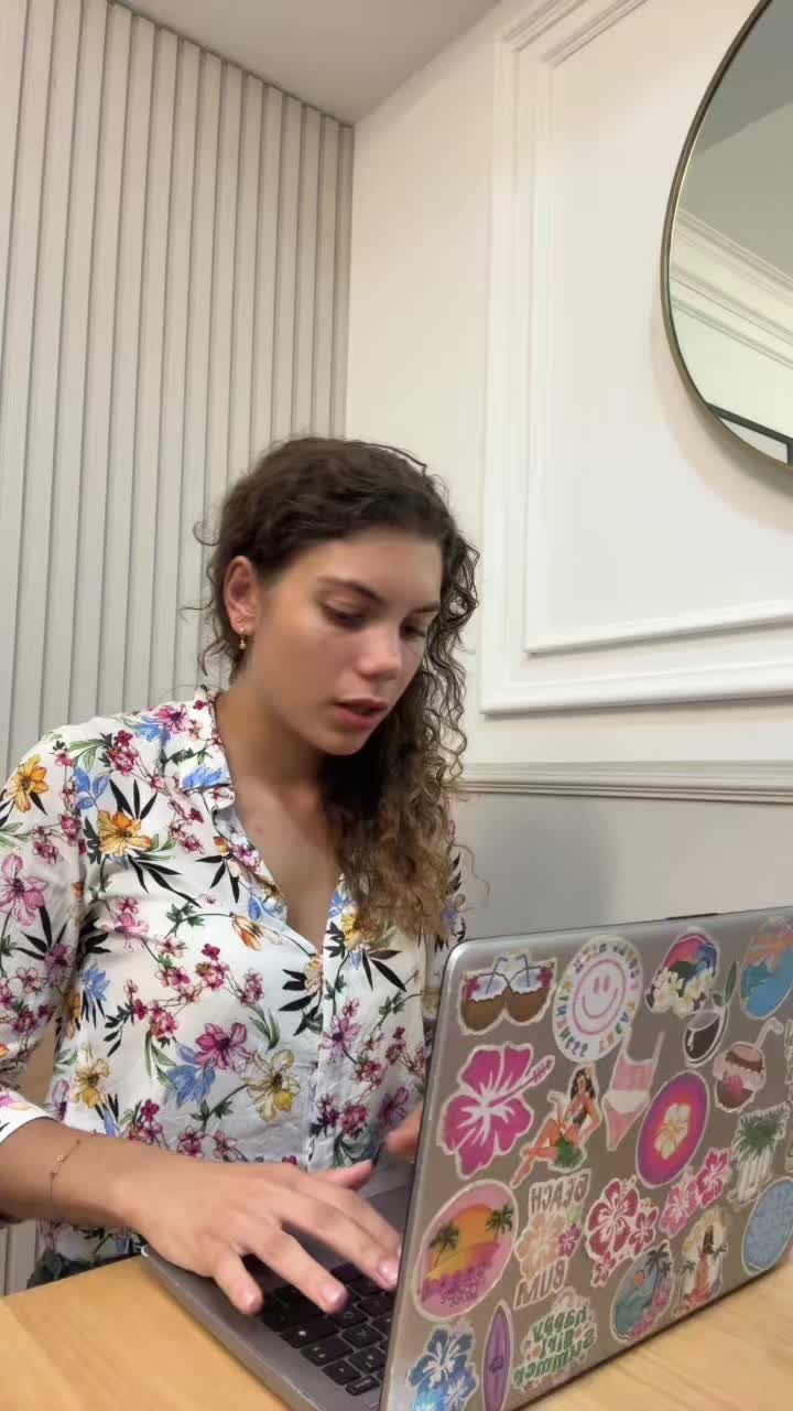 @𝑽𝒊𝒐𝒍𝒆𝒕𝒕𝒆 🌺