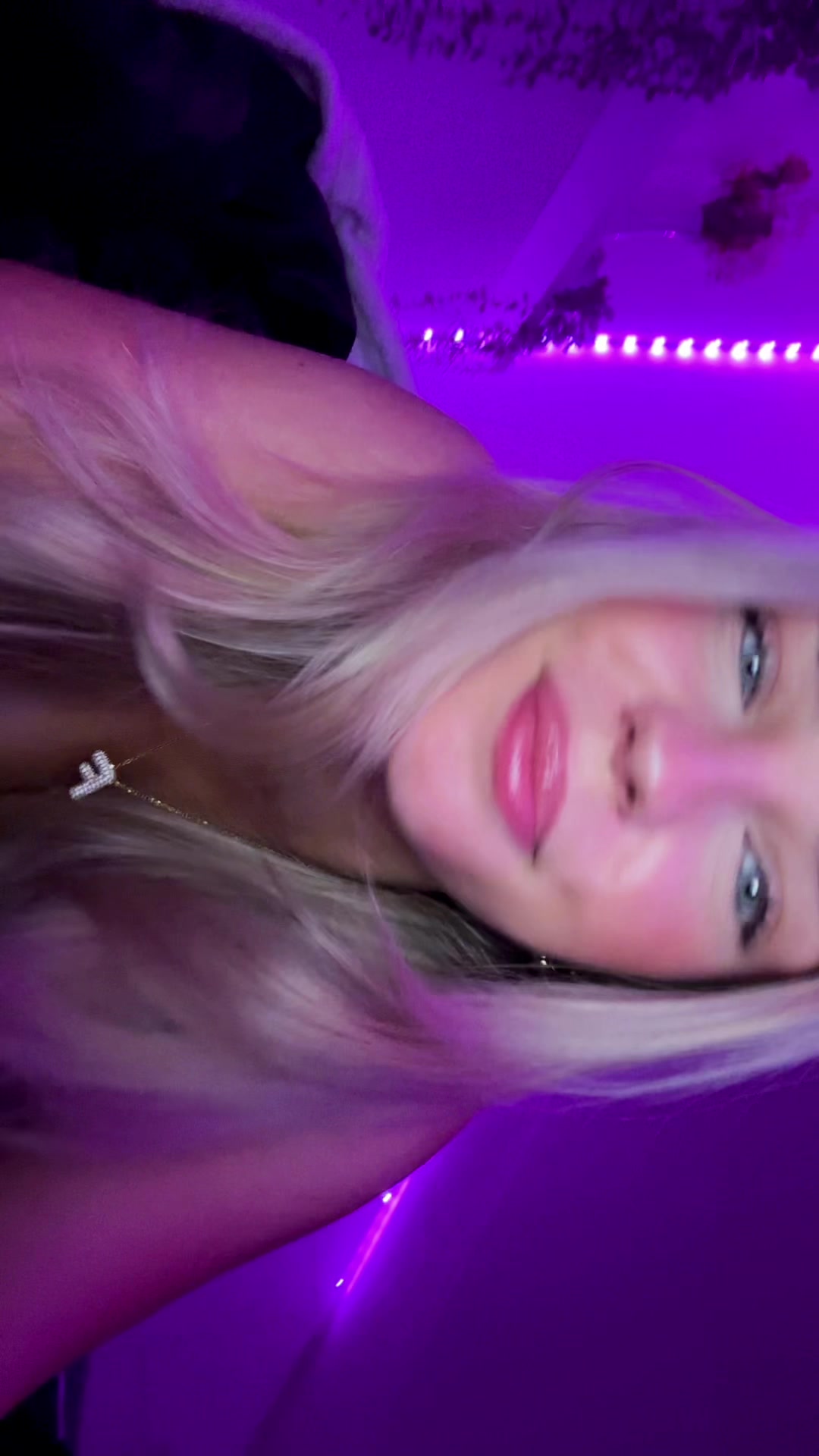 @Elli ⭐️