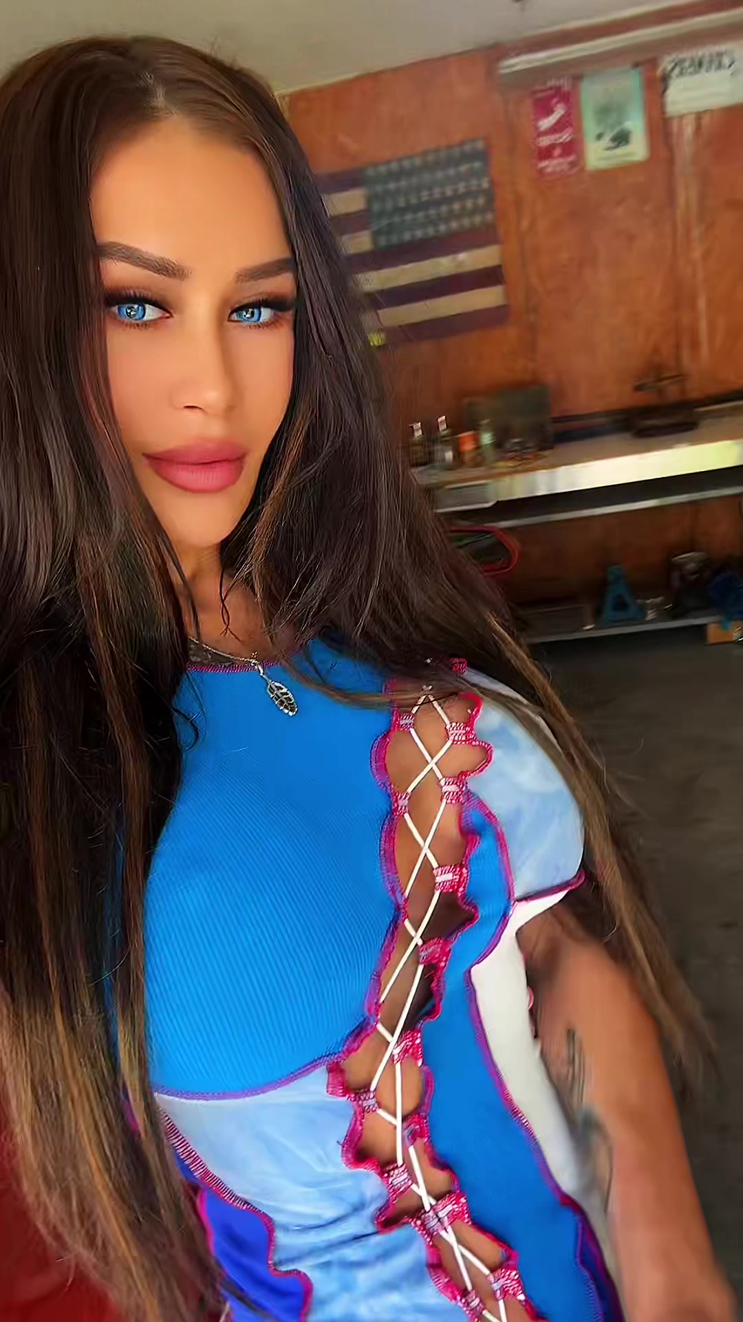 @LennaHorvath