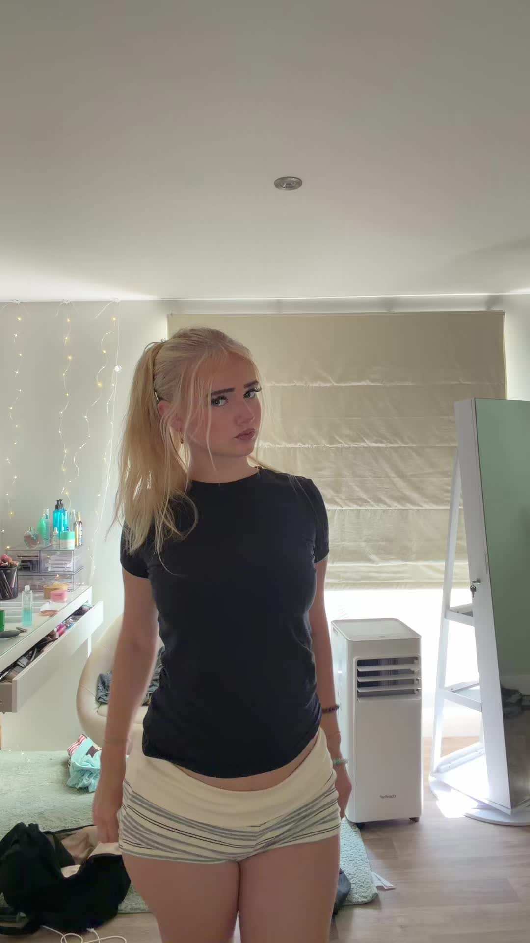 @annie ⭒˚.⋆