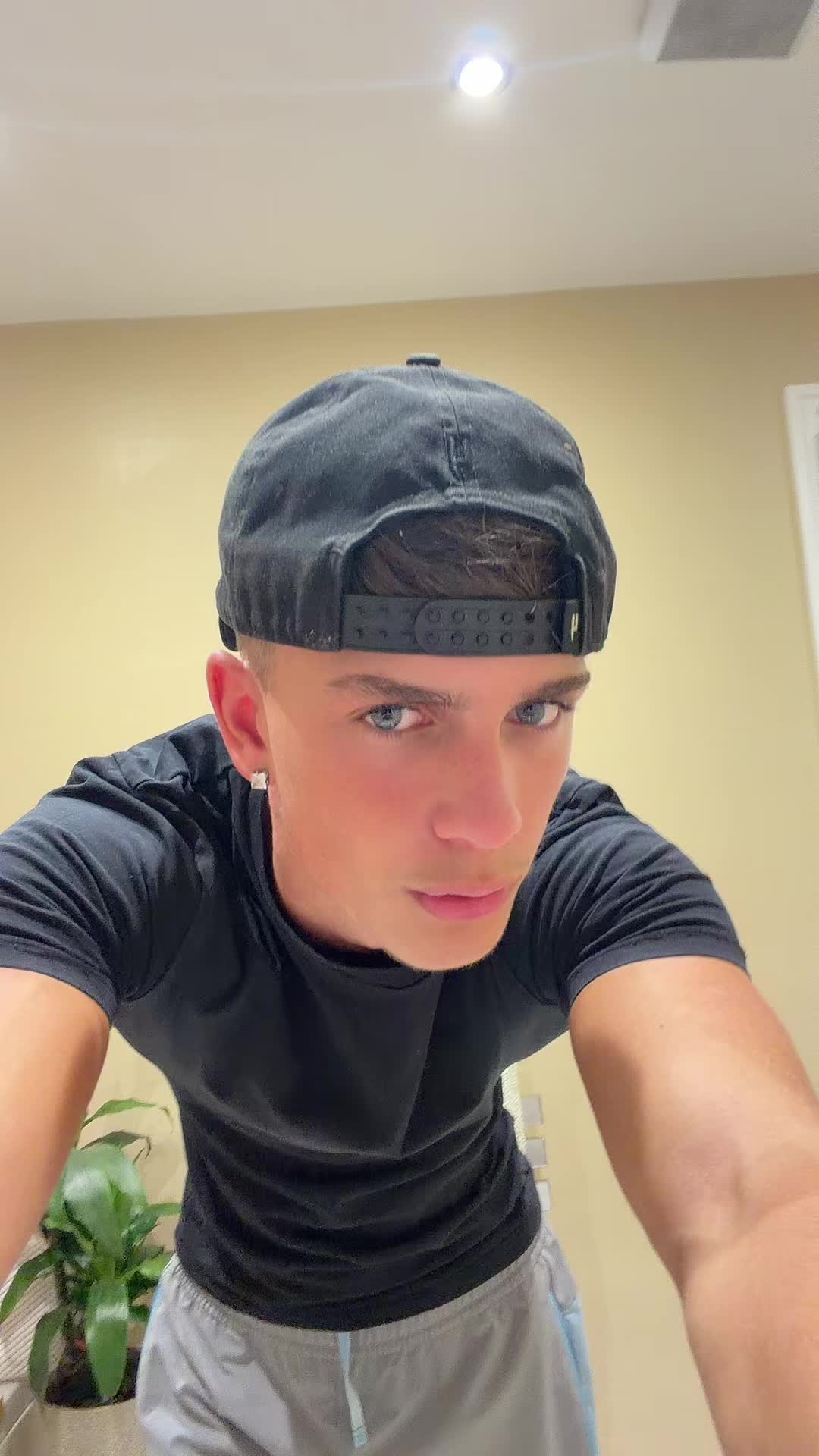 @dannymil_