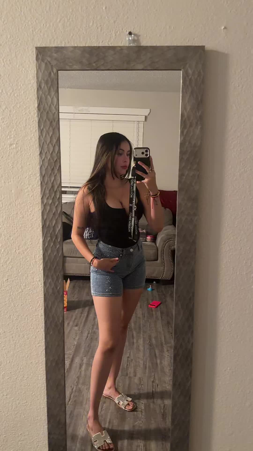 @💕Ąɓƴ🎀