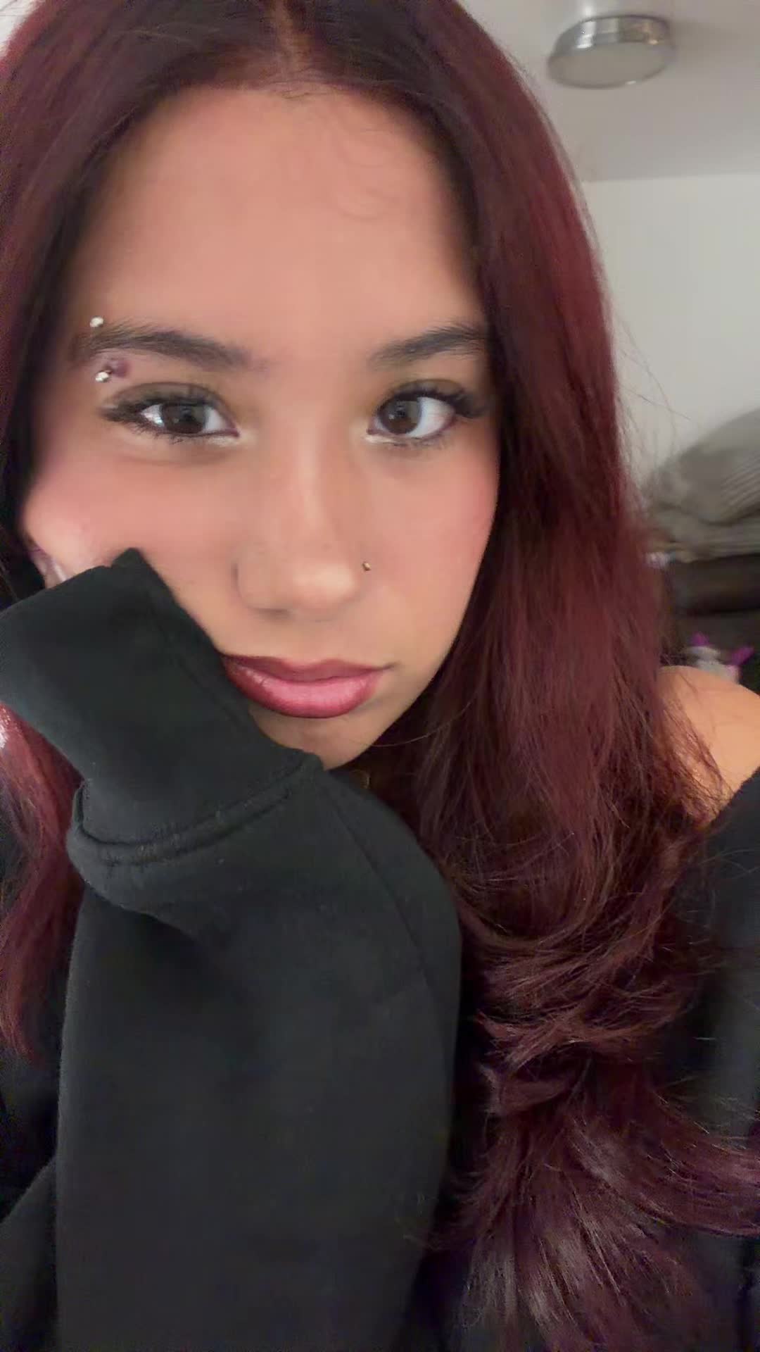 @miavela333