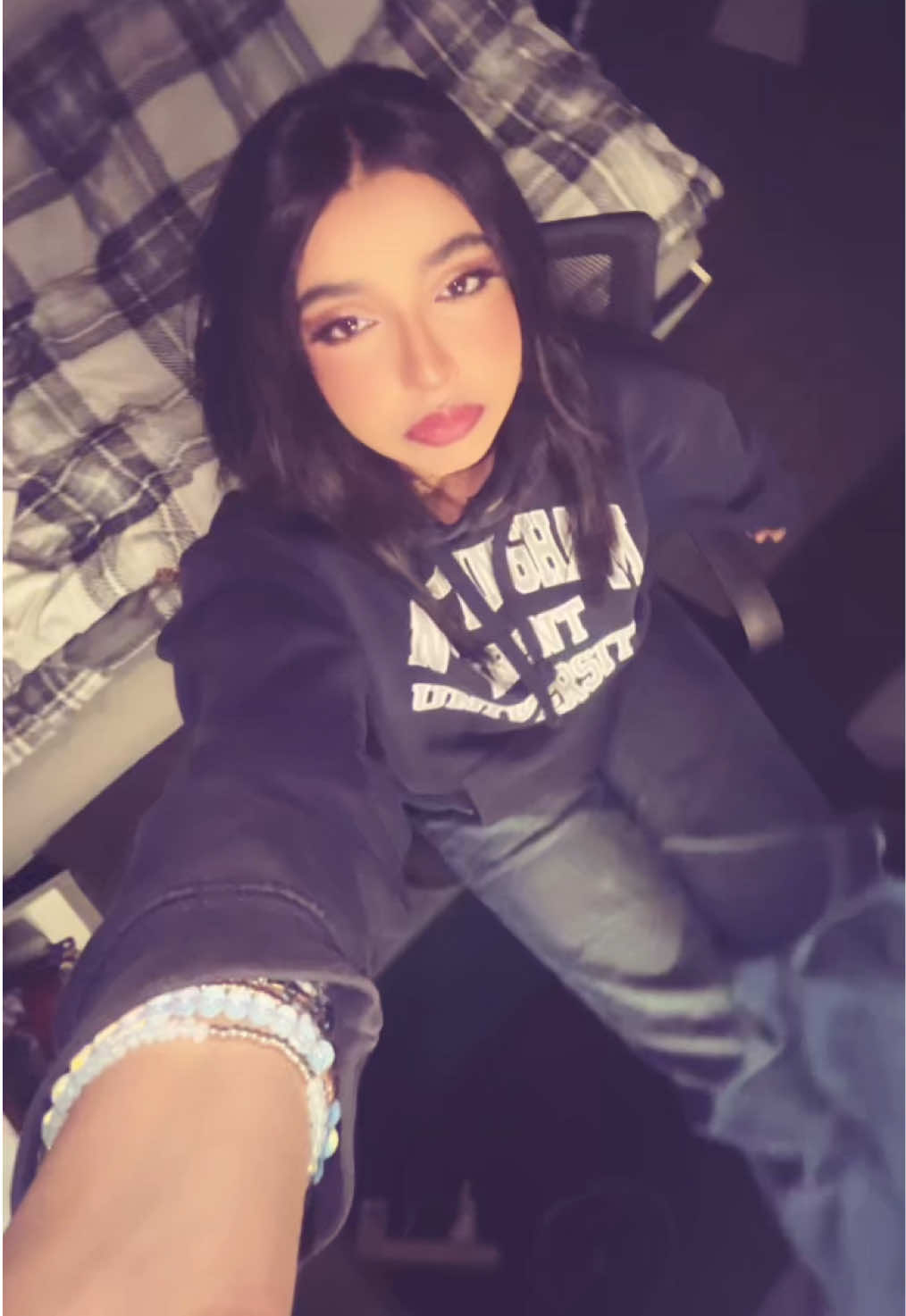 @Janvi 🪸