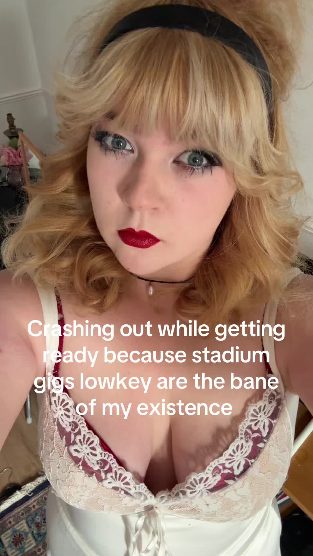 @E💫