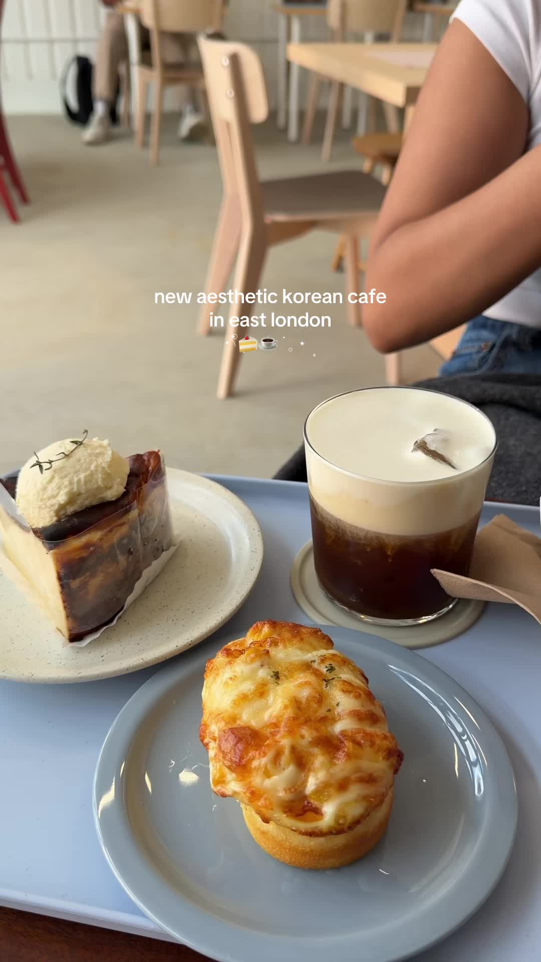 @cafe hopping 🍵ྀི