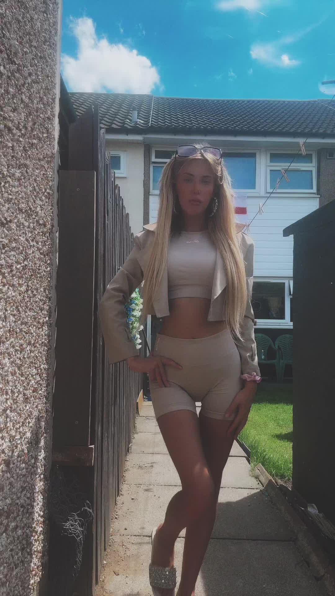 @Baddest bitch🍒🎀