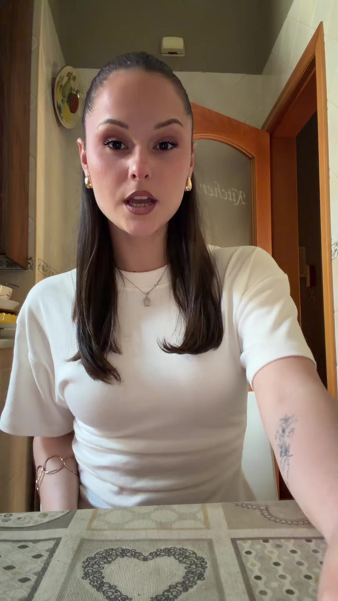 @laramoreenno
