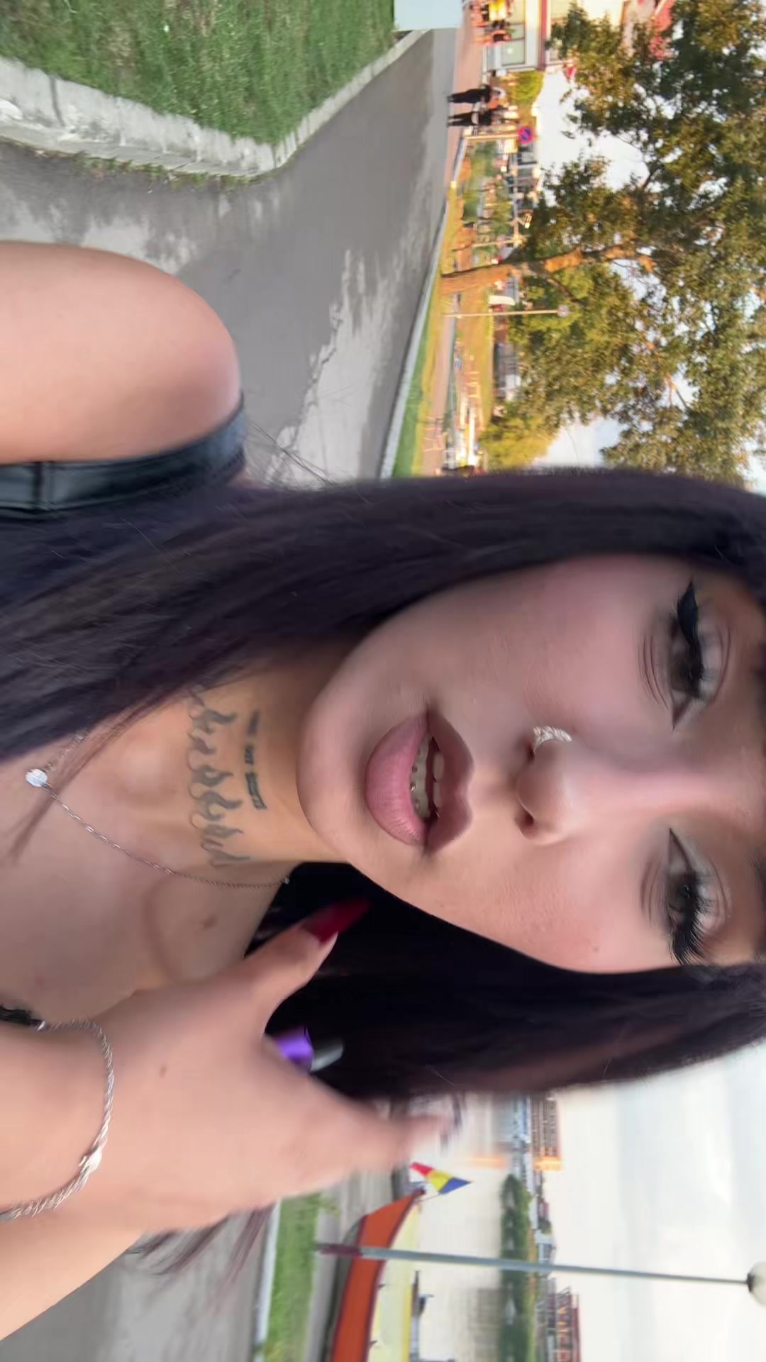@🫥