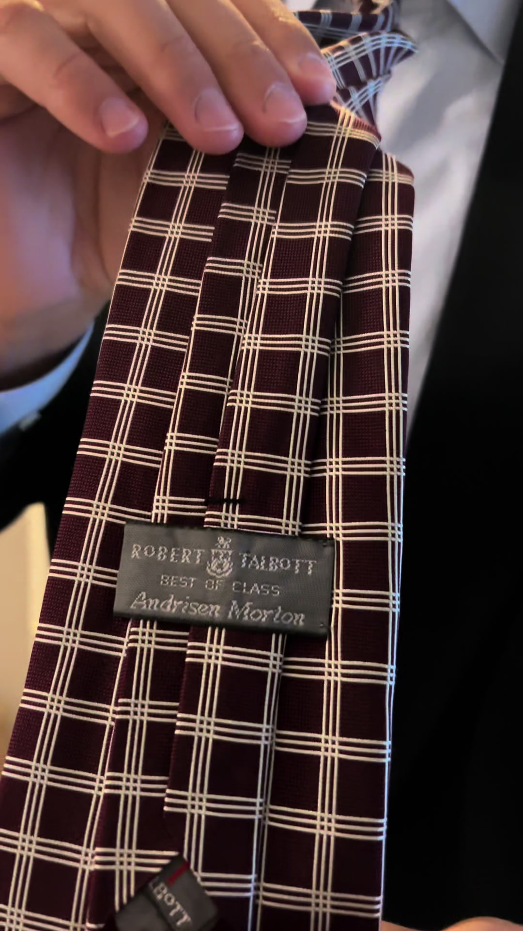@NineToSuit