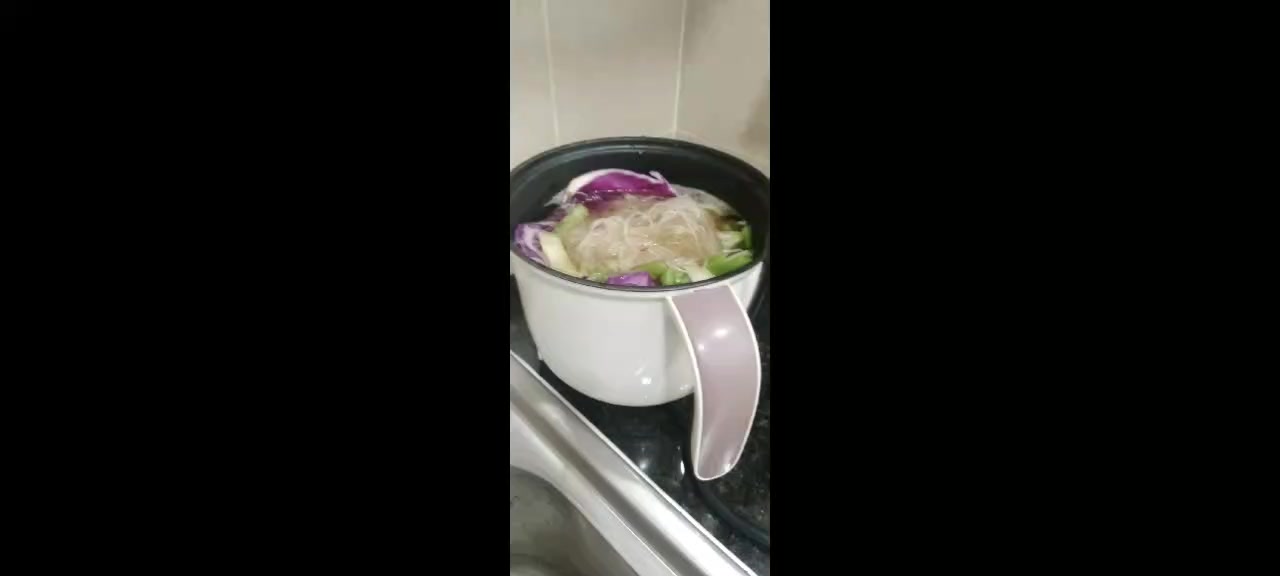 @ឡាញ់ សារុំ