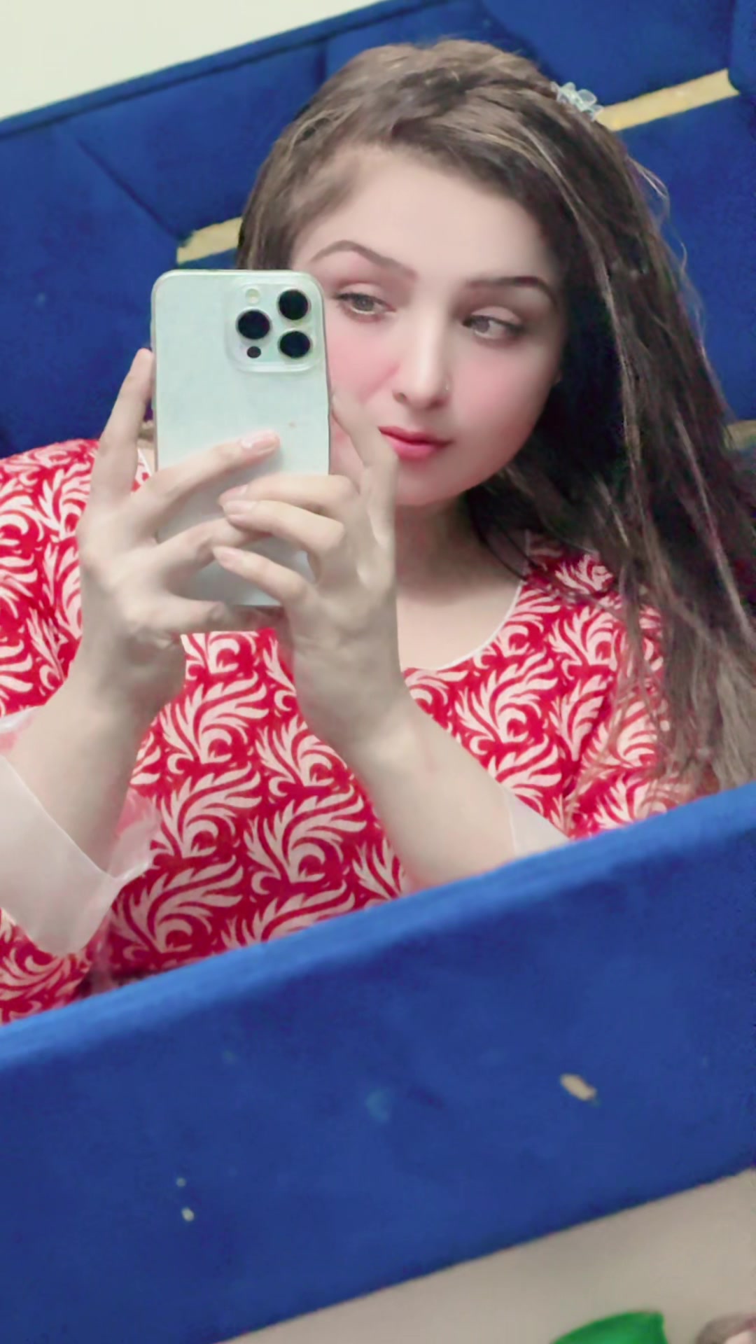 @zarosha_khan