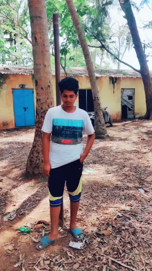 @RAJA KODURU♥️🖤😎