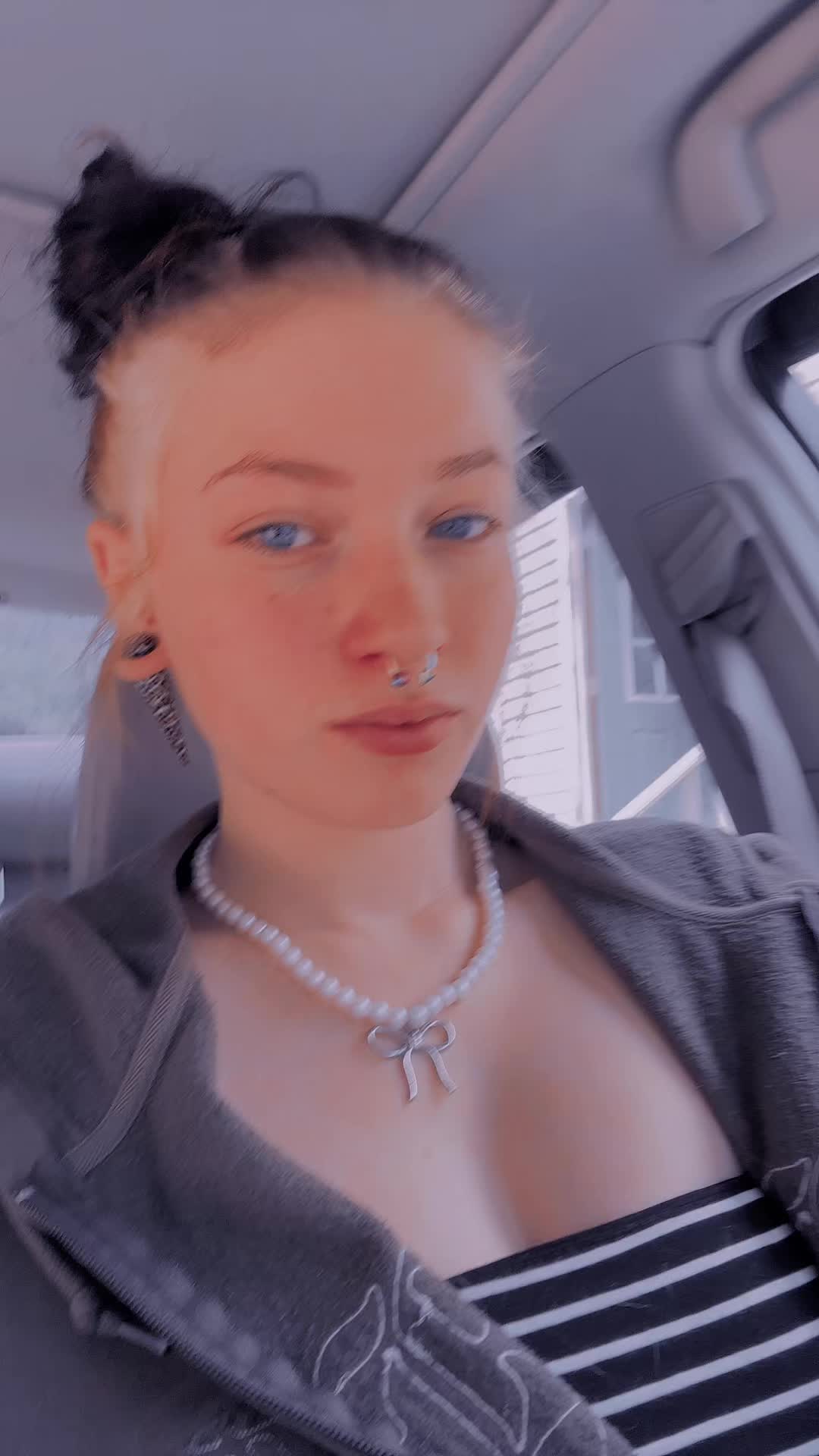 @Hailiejane