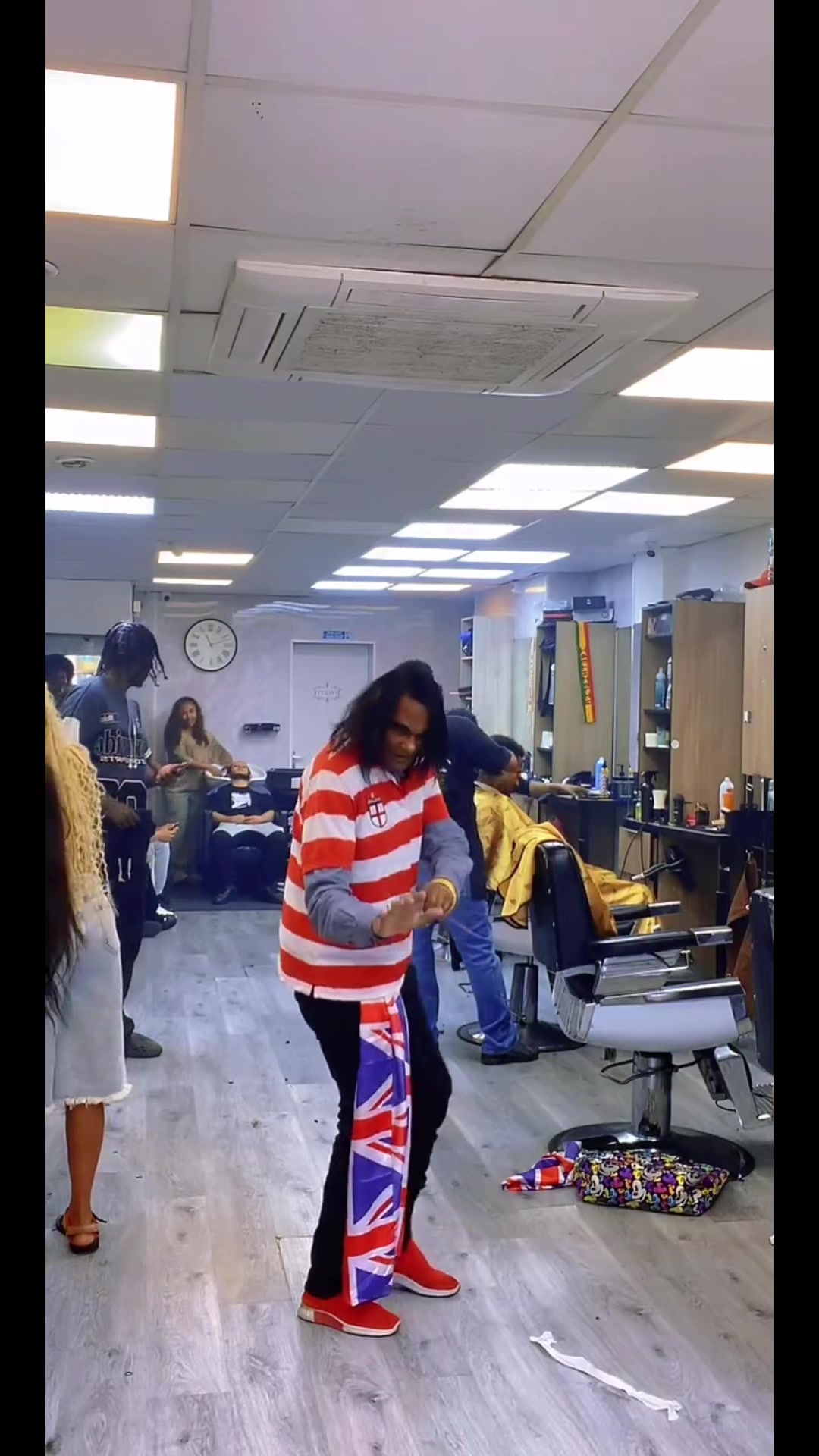 @3DAfro and Europe unisex salon