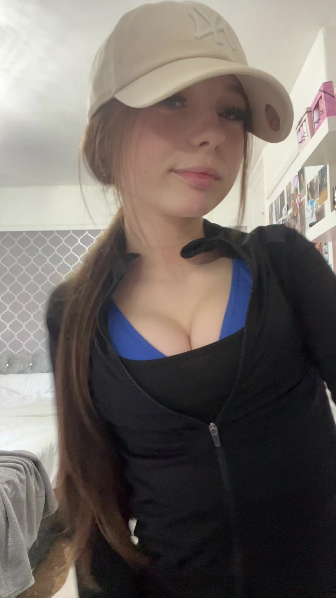 @𝓁ℯ𝒾𝓁𝒶~𝓁ℴ𝓊𝒾𝓈ℯ ᶻ 𝗓 𐰁 ⋆