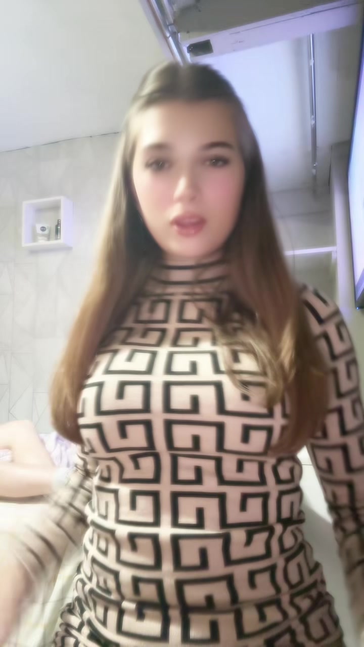 @hollie๐