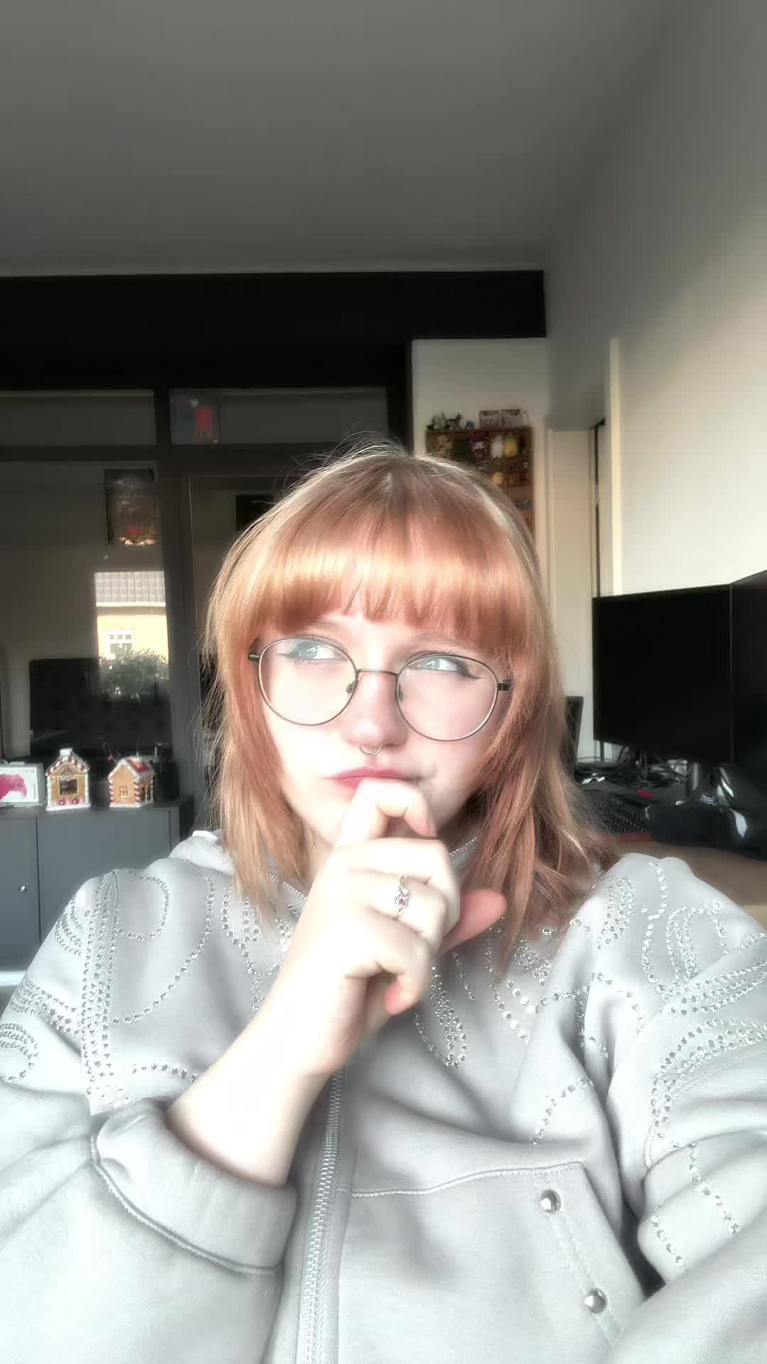 @Helena𖤐