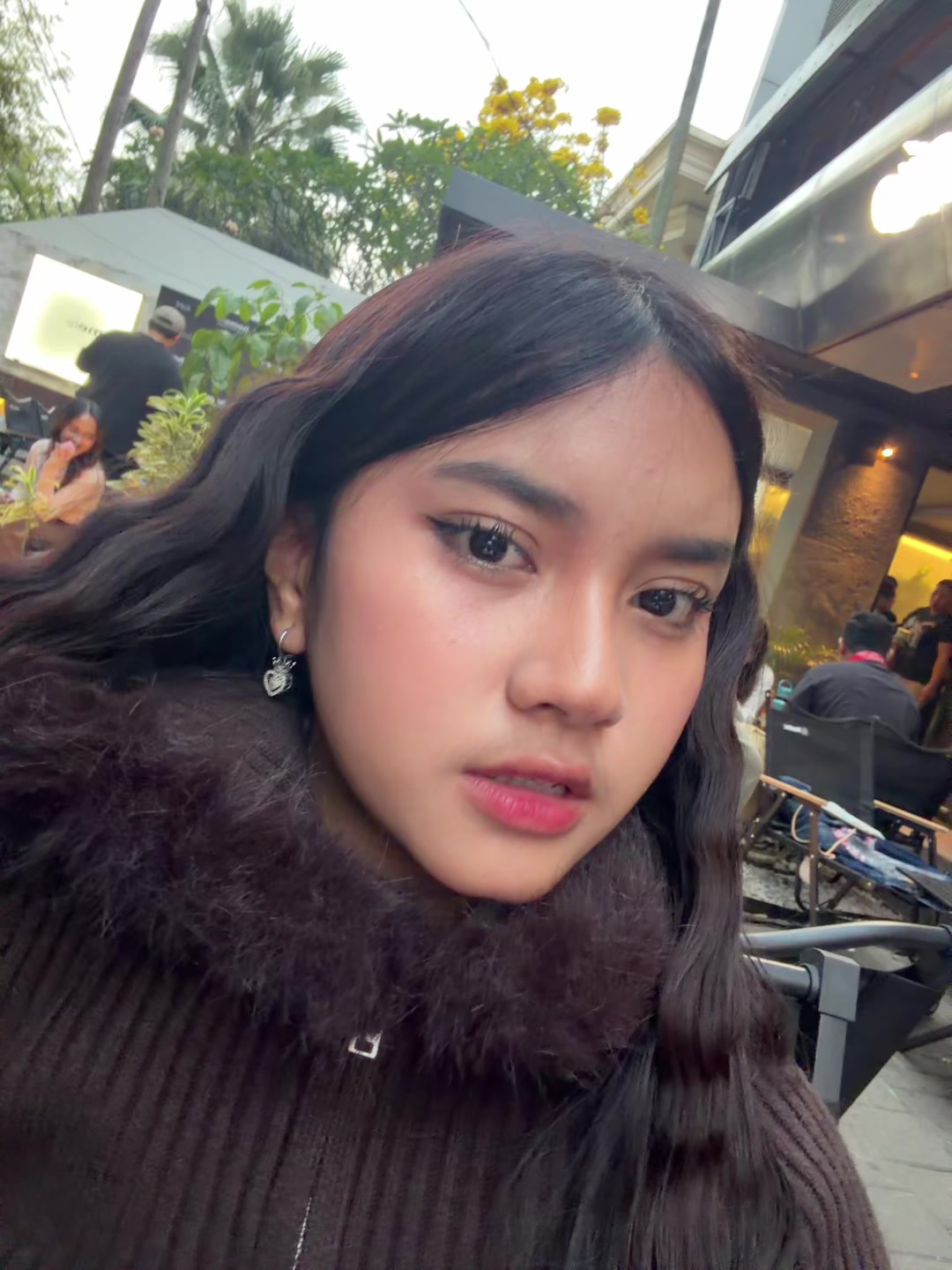 @rara sedang mewing